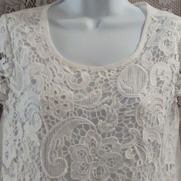 Forever 21 Women's Sz S Romantic Sexy white floral lace front top cap‎ sleeve - Picture 2 of 8